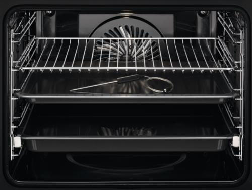 Электрический духовой шкаф Electrolux COE7P31X черный