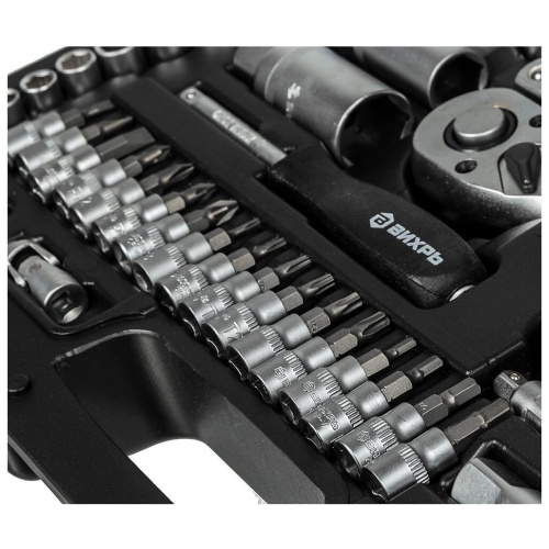 Набор инструментов Вихрь АВТО, 1/2" , 1/4" , CrV, в кейсе 82 предм 73/6/7/6