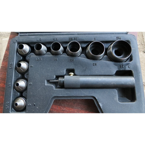 Набор просечек АвтоDело 40418 (12635) 5.0-32.0мм пласт.футляр 10 предметов